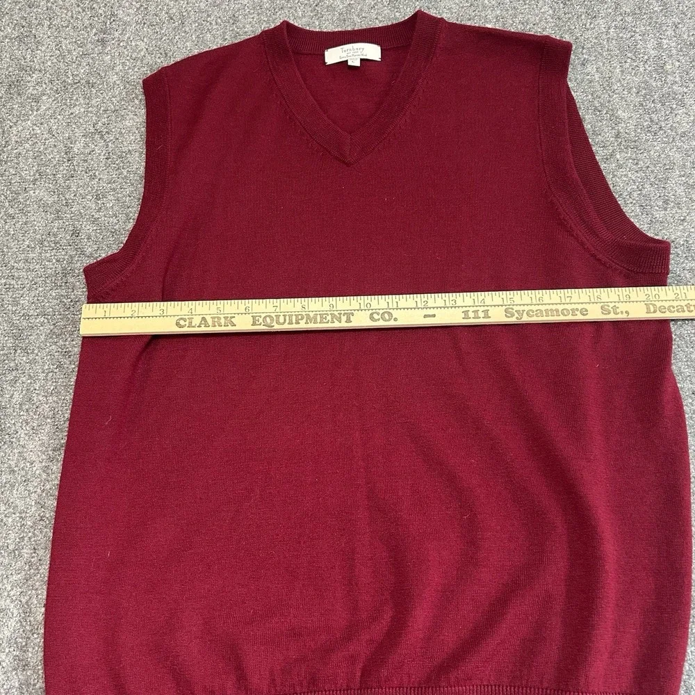 Turnbury Extra Fine Merino Wool burgundy Sleeveless V-Neck Sweater Vest Men‎ Lg